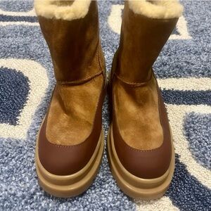 NWT Sorel Brown and Tan Women's Winter Boots Waterproof